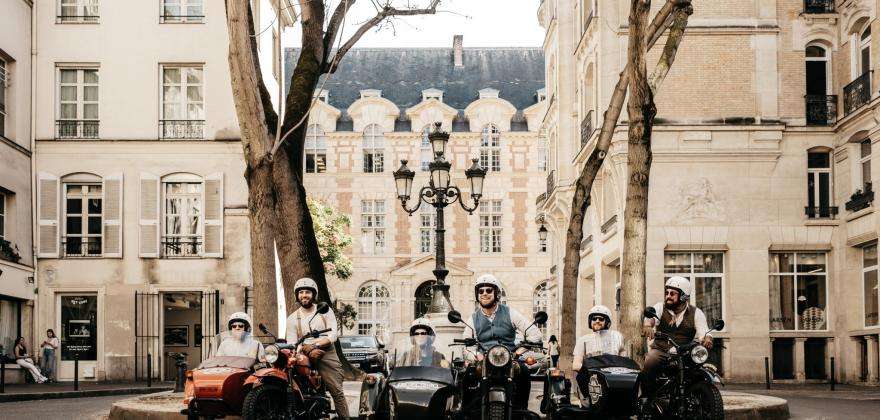 Unusual tours of Paris by 2CV or sidecar