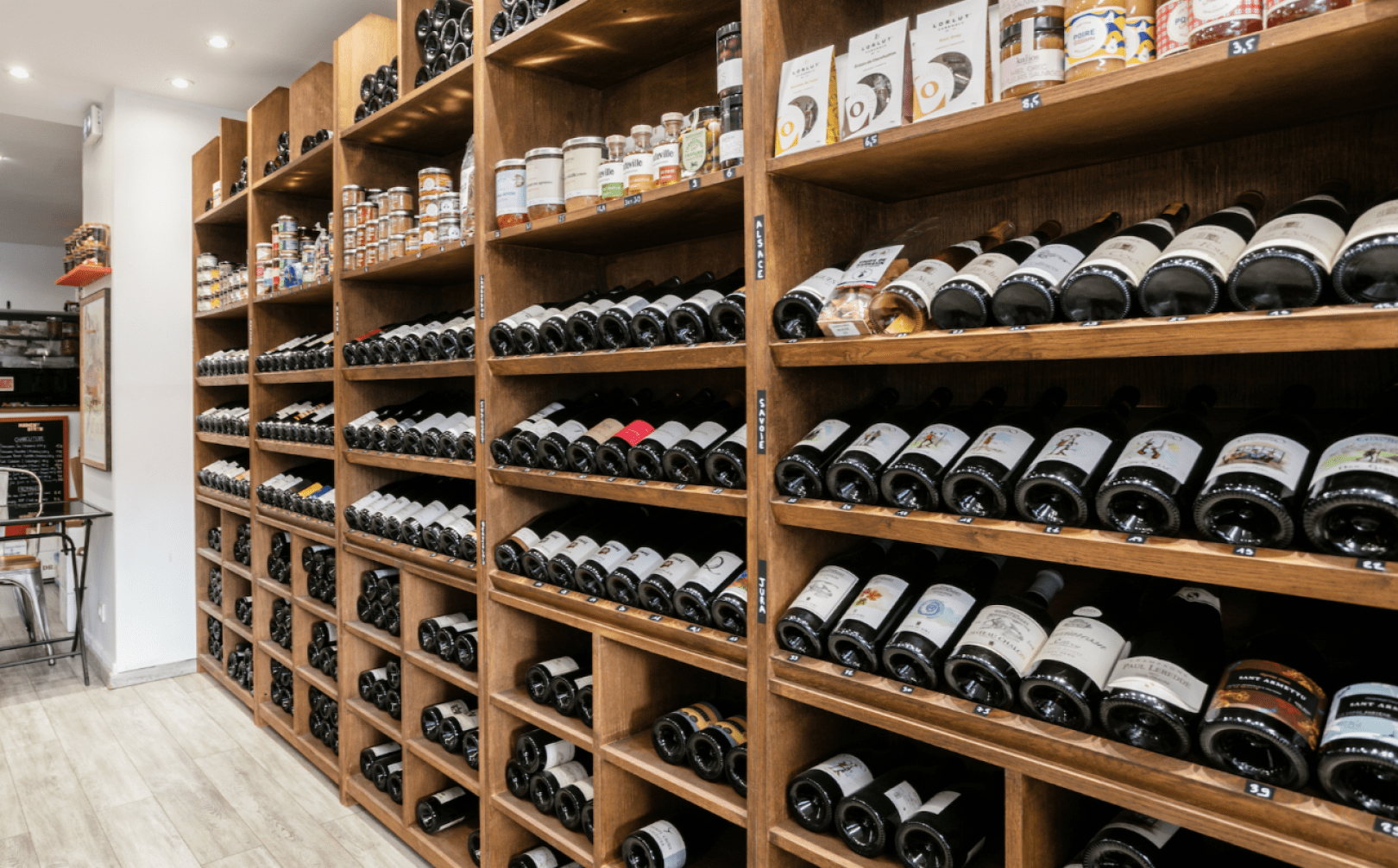 Focus on one of our neighbors: the Moment Divin wine cellar