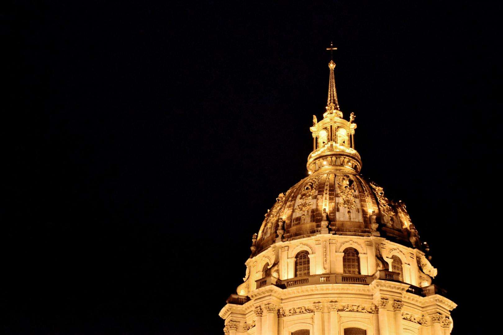 A colourful encounter with history: a Night at the Invalides