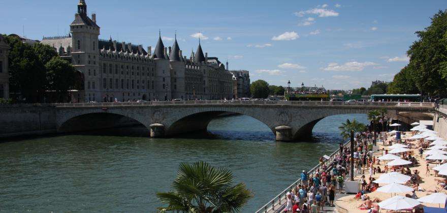 At the beach, in the heart of Paris