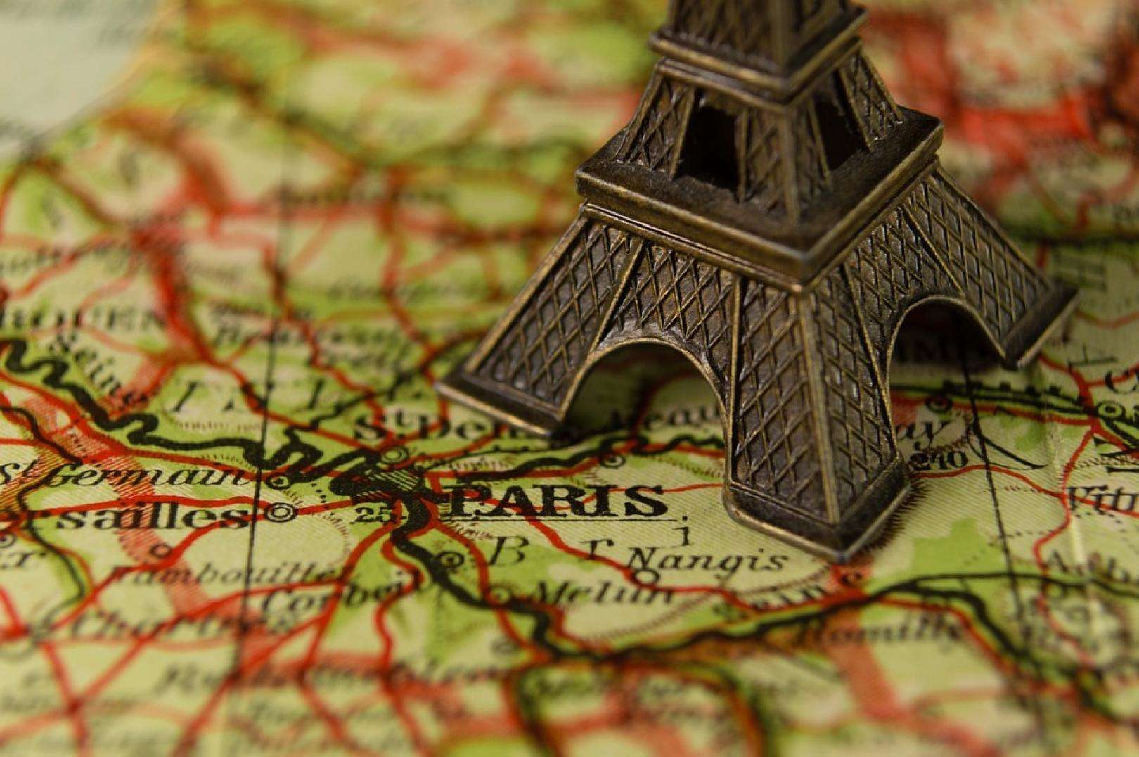 Nos prestigieux voisins : monuments incontournables